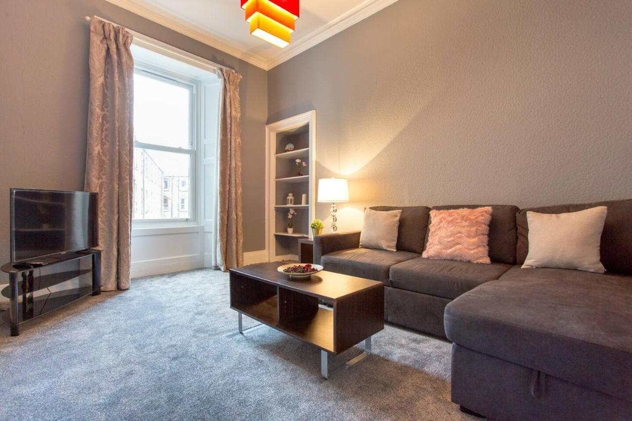 Stunning 2-Bed Apartment In Central Эдинбург Экстерьер фото