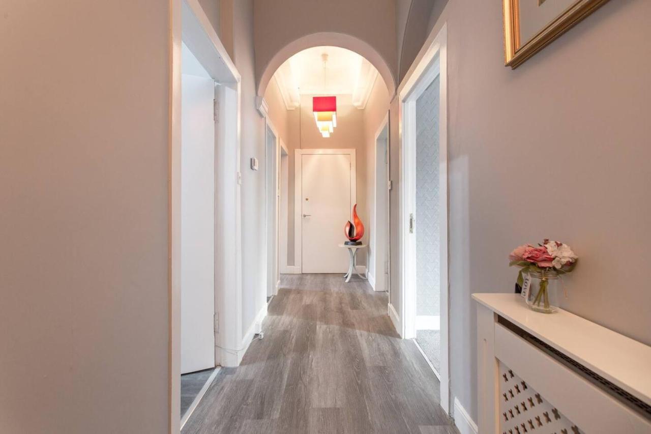 Stunning 2-Bed Apartment In Central Эдинбург Экстерьер фото